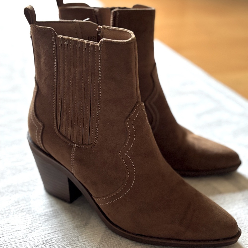 Sam & Libby Brown Suede Cowboy Booties - Size 7.5